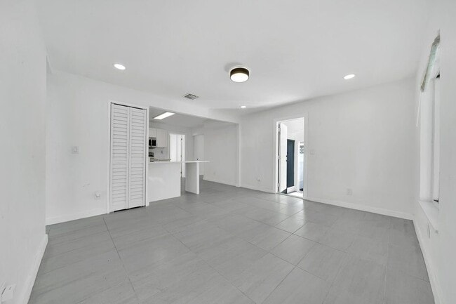 Foto del edificio - 1108 NE 16th St