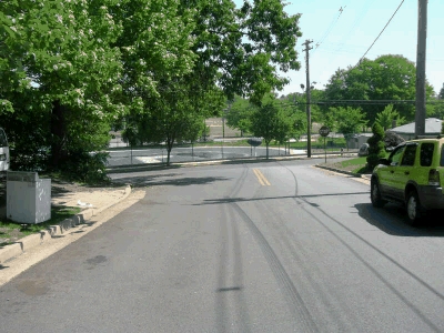 Street Scene - 17 E Lakewood Ave