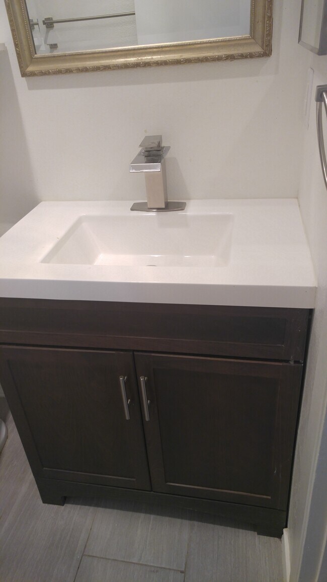 Master bath. - 104 Cockerham St
