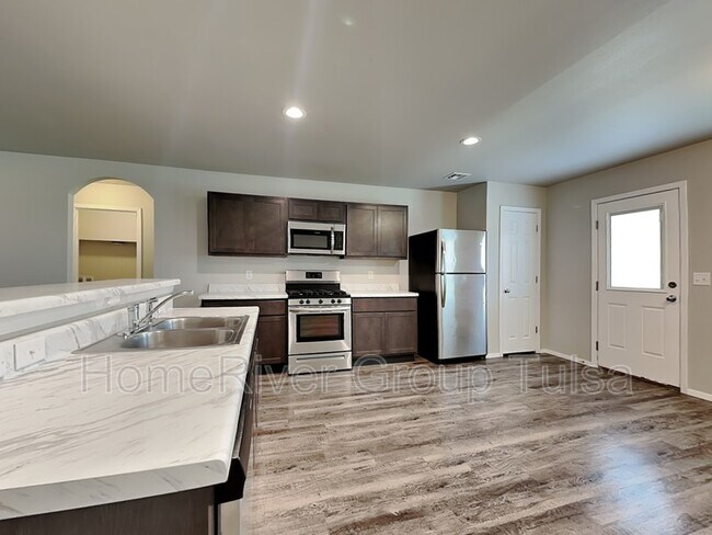 Building Photo - 3631 S 151st E Ave