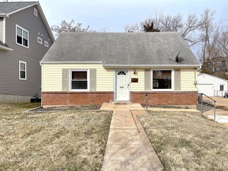 Primary Photo - 439 Caroline Ave