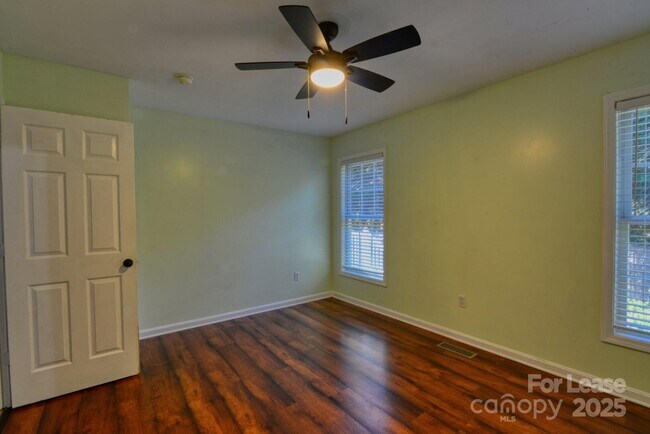 Foto del edificio - 34 East St