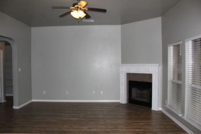 Building Photo - 4 BEDROOM, BELTON ISD, COMMUNITY POOL