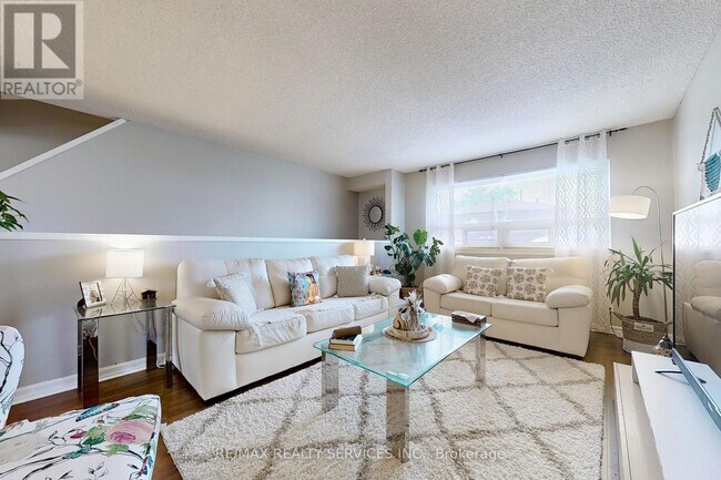 Photo du bâtiment - 321 Blackthorn St