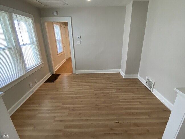 Building Photo - 1533 Kappes St