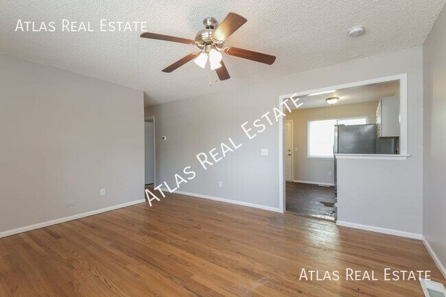 Foto del edificio - Cozy 3 Bed 1 Bath Home in Central Aurora!!...
