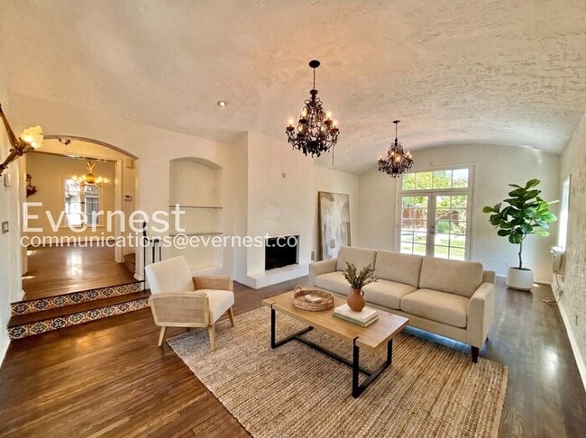 Foto del edificio - 132 N Crescent Heights Blvd