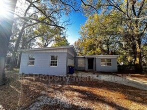Building Photo - 1648 Loyola Dr N