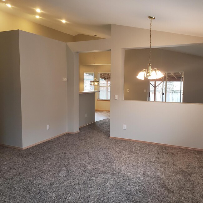 Foto del edificio - 5729 65th St NE