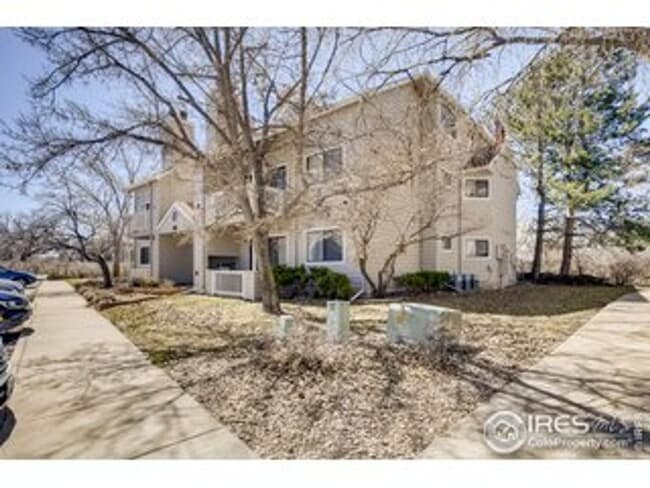 Building Photo - Pristine 1B/1B in the Twin Lakes Neighborhood