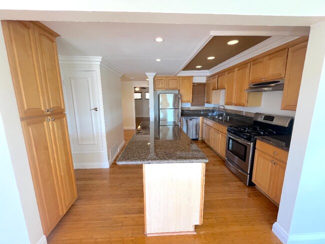 Foto del edificio - 100 Cliff Dr