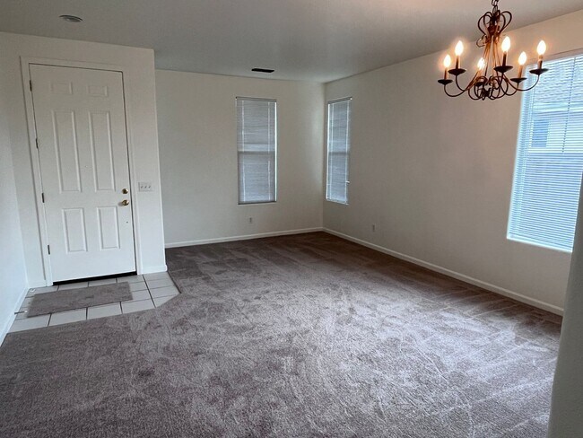 Building Photo - NICE HOME IN NORTH NATOMAS!!