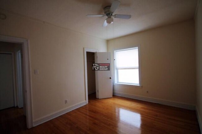 Foto del edificio - 2 bedroom in CHICAGO IL 60640