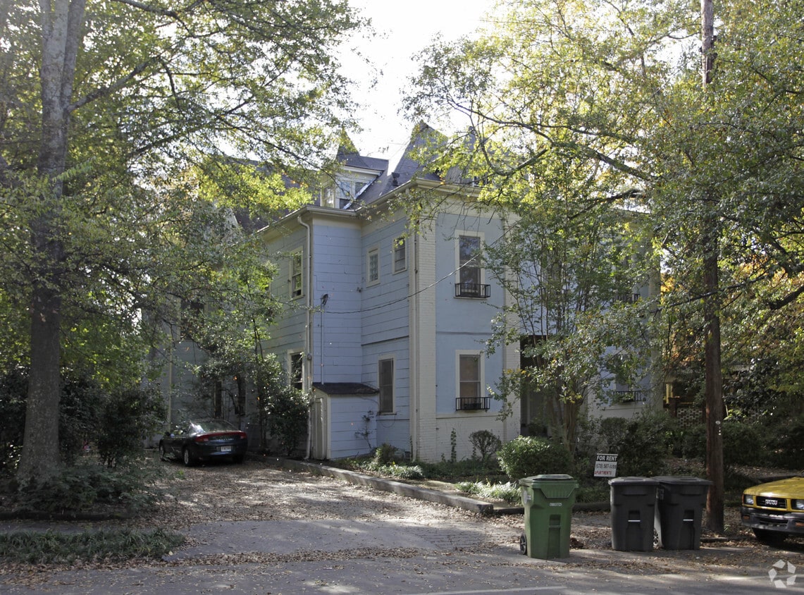 Primary Photo - 186 Hurt St NE