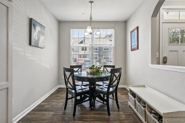 Building Photo - 501 Promenade Ln