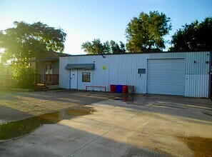 Building Photo - 8707 Private Rd 7355