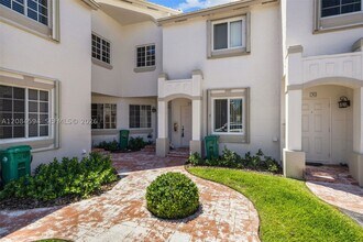 Building Photo - 15750 SW 92nd Ave