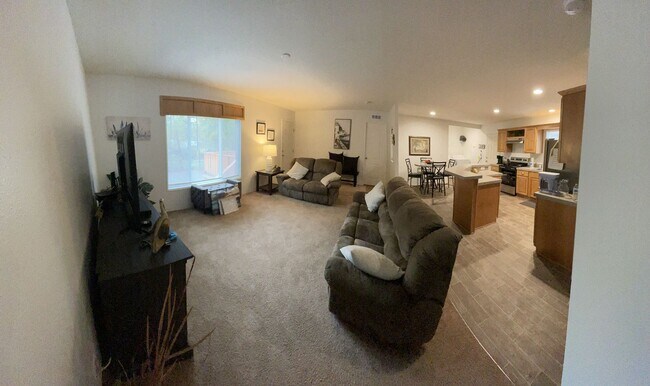 Foto del edificio - 63575 Wallace Rd