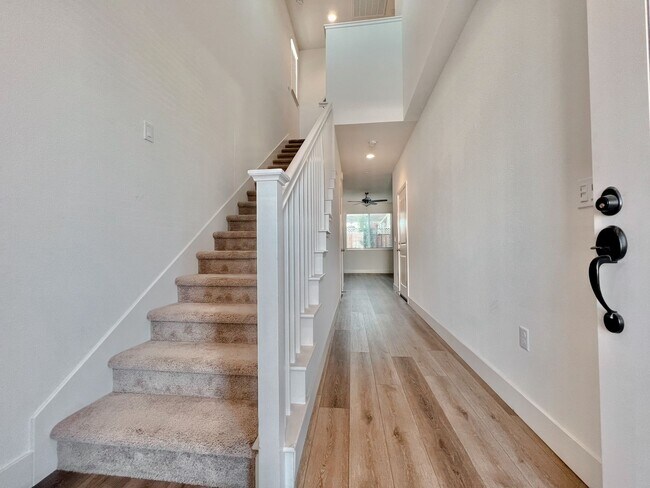 Foto del edificio - Beautiful Duets at Westfield in Hollister