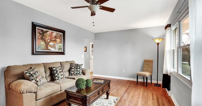 Building Photo - Beautiful 3 Bed, 2 Bath Single Family Home!