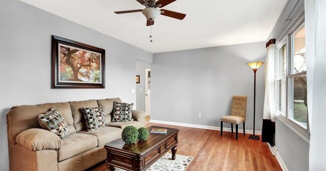 Foto del edificio - Beautiful 3 Bed, 2 Bath Single Family Home!