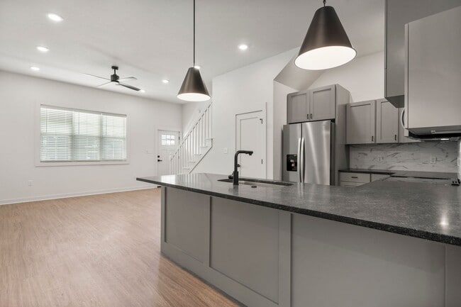 Interior Photo - Flyway Crossings