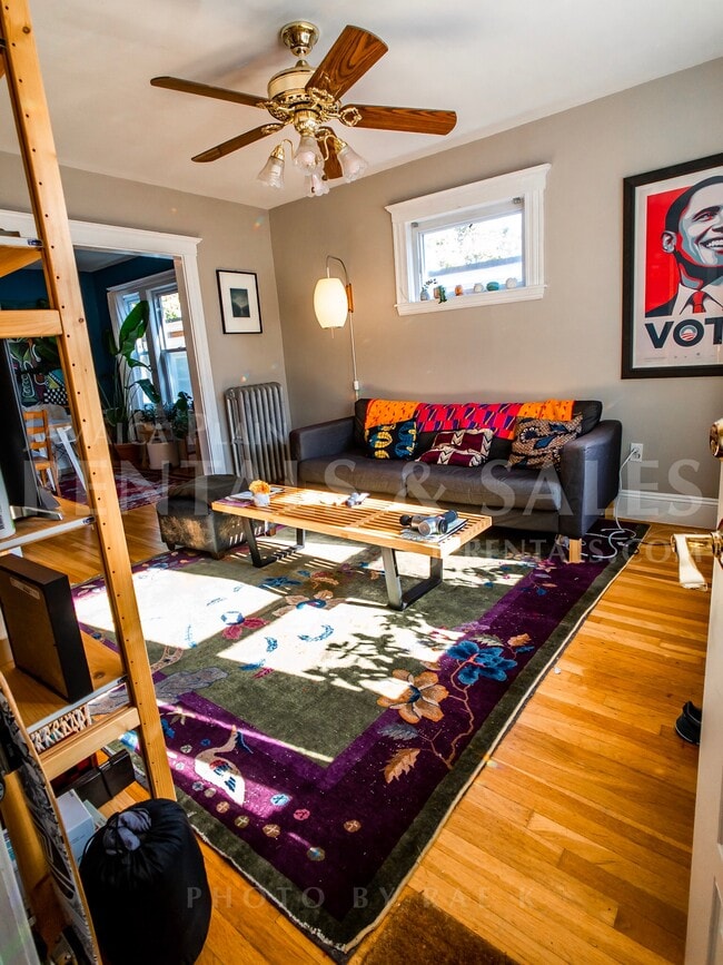 Building Photo - 48 Boylston St