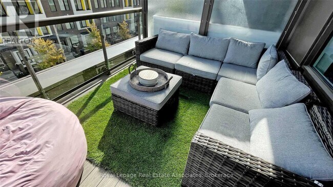 Photo du bâtiment - 80 Vanauley St