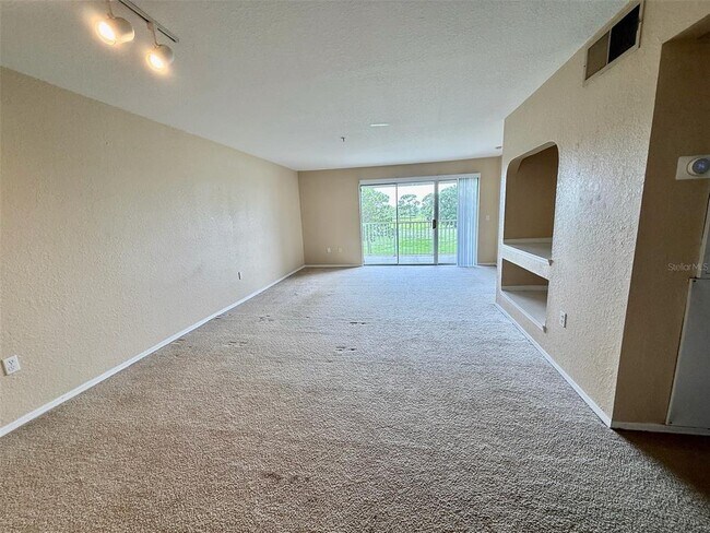 Foto del edificio - 13917 Fairway Island Dr