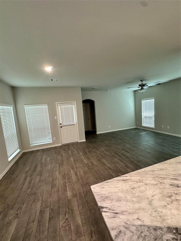 Foto del edificio - 336 Emerald Thicket Ln