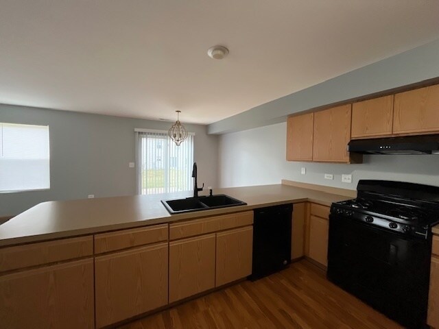 Foto del edificio - 25200 Faraday Rd