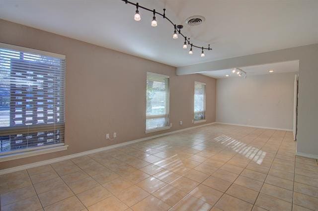 Building Photo - 3763 Vinecrest Dr