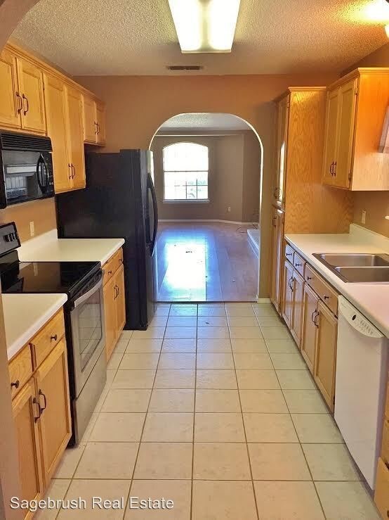 Building Photo - 3 br, 2 bath House - 208 Burro Trail