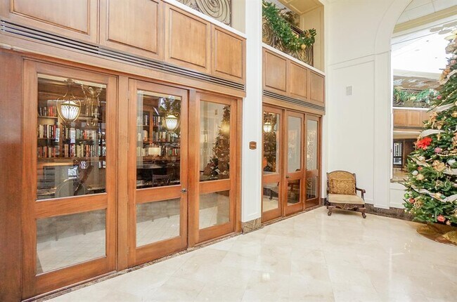 Foto del edificio - 3525 Sage Rd