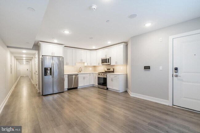 Building Photo - 1309 S 52nd St