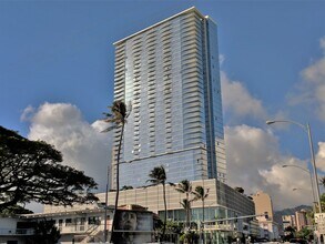 Building Photo - 888 Kapiolani Blvd