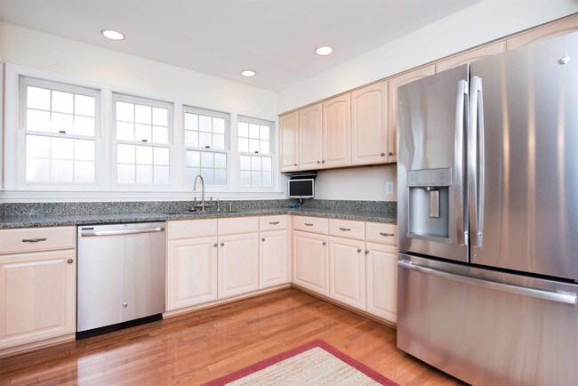 Building Photo - 2955 Franklin Oaks Dr