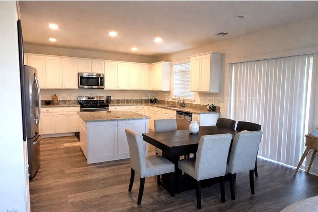 Building Photo - 15190 Paseo Verde Pl