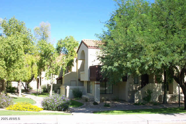 Foto del edificio - 925 N College Ave