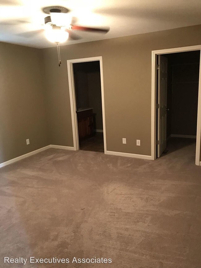 Foto del edificio - 3 br, 2 bath House - 893 N. Wright Road