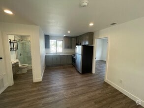 Building Photo - 2530 Francisco Blvd