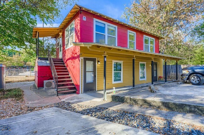 Foto del edificio - 1013 E 3rd St