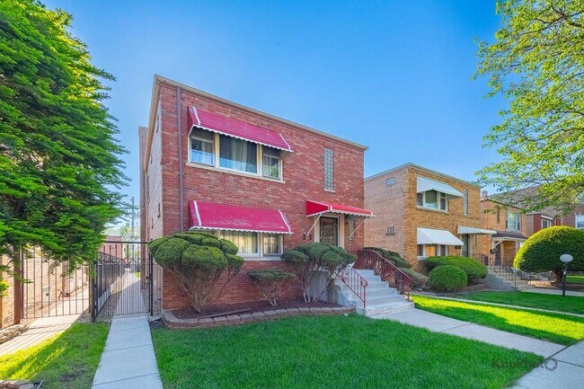 Foto del edificio - 8725 S Harper Ave