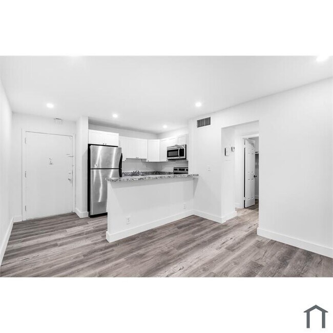 Foto del edificio - 6445 NW 2nd Ave
