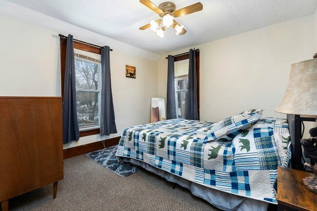 Building Photo - 511 S 3rd St