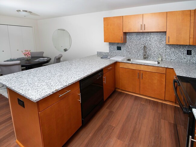 Kitchen - Gray Estates Apartments