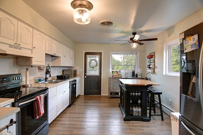 Foto del edificio - 128 E Ridgeway Dr