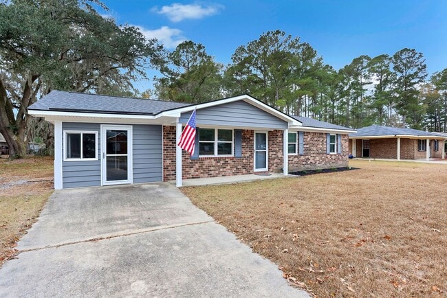 Building Photo - 3 bedroom 1.5 bath home