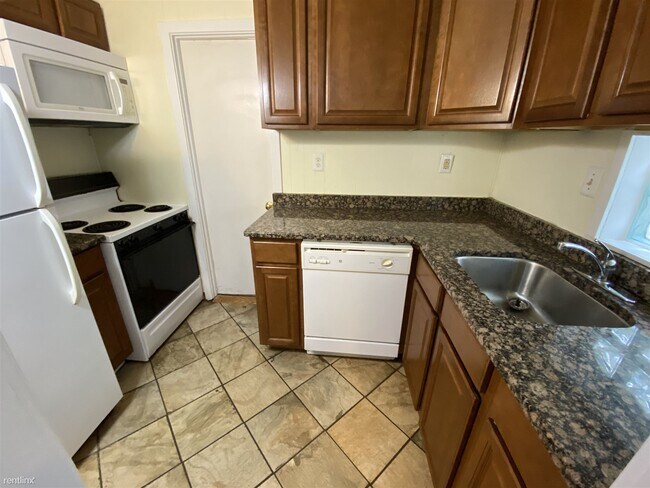 Building Photo - 2 br, 1 bath Duplex - 208 N 1st St Apt 1 # 1