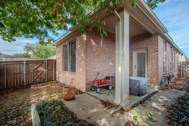 Foto del edificio - 1610 Mapleleaf Falls Dr